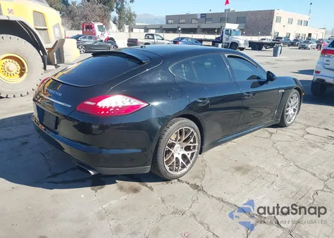 2011 Porsche Panamera 4 z USA, uszkodzony, nr VIN WP0AA2A73BL011584